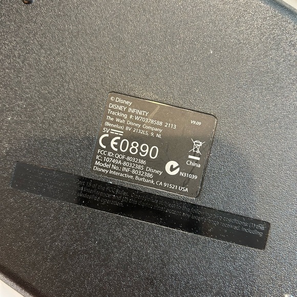 Disney Infinity Game, Figures & Cards - Picture 10 of 16